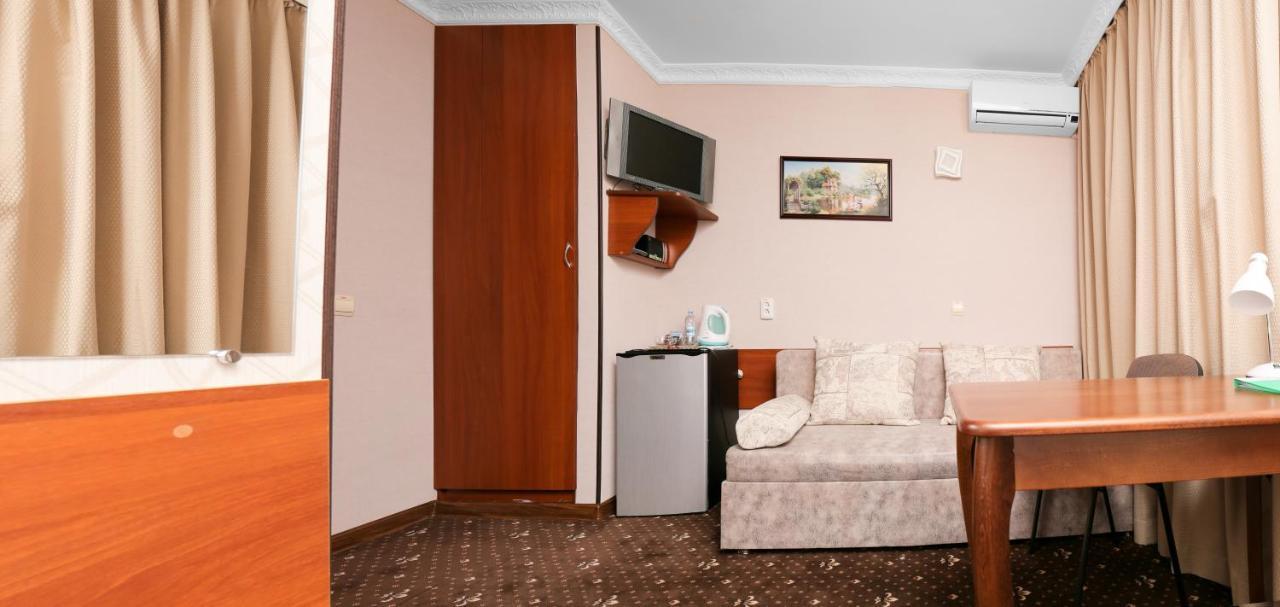 Green City Hotel Nikolayev Ngoại thất bức ảnh